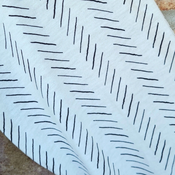 Lularoe Floral Lynnae - Picture 4 of 7